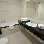 Metropolitan Boutique מלון קרקוב