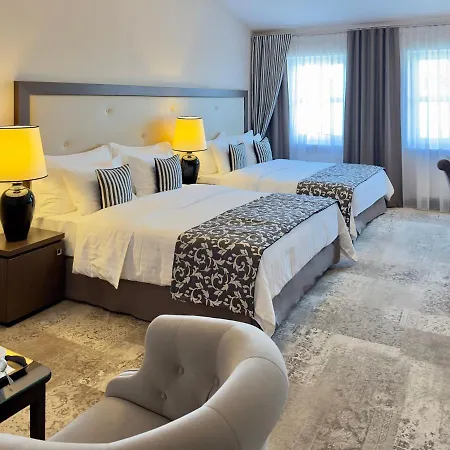 Metropolitan Boutique Hotel