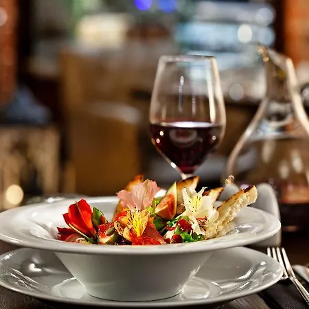 Metropolitan Boutique