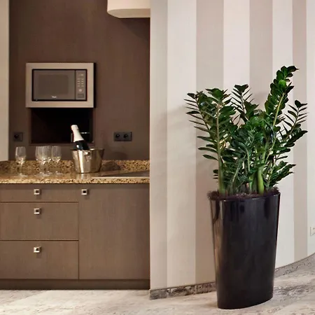 Metropolitan Boutique